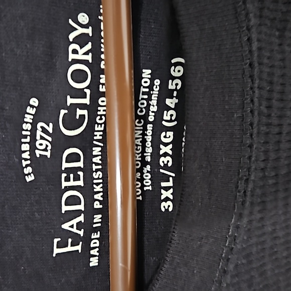 NWT Men's Shirt - Picture 2 of 4